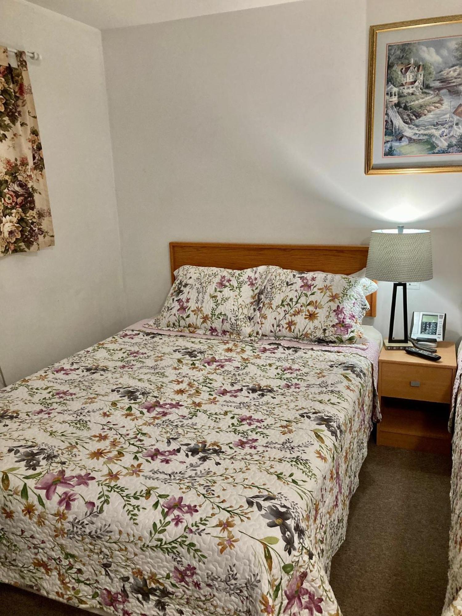 Motel 99 Grand Forks Ngoại thất bức ảnh