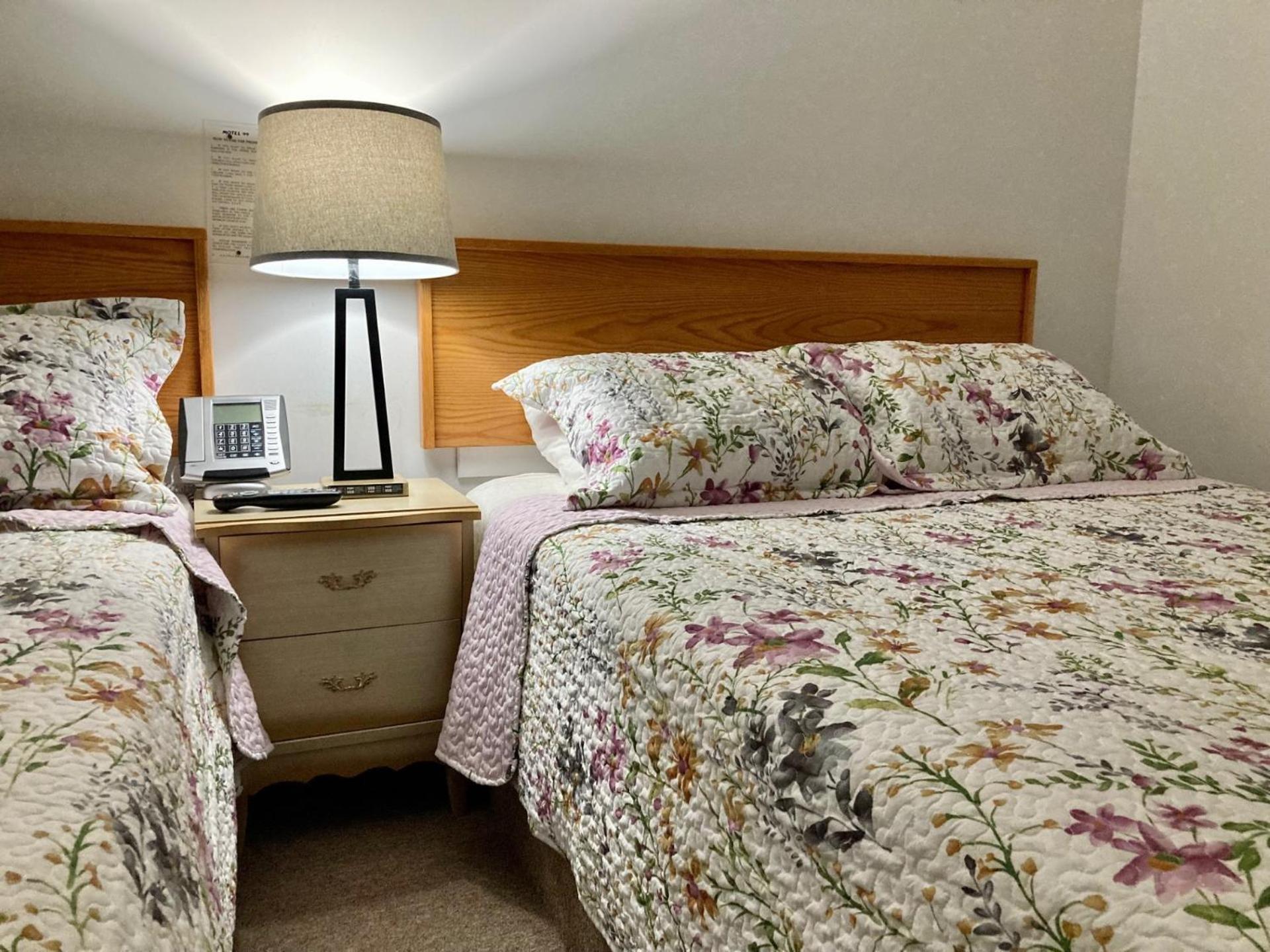 Motel 99 Grand Forks Ngoại thất bức ảnh