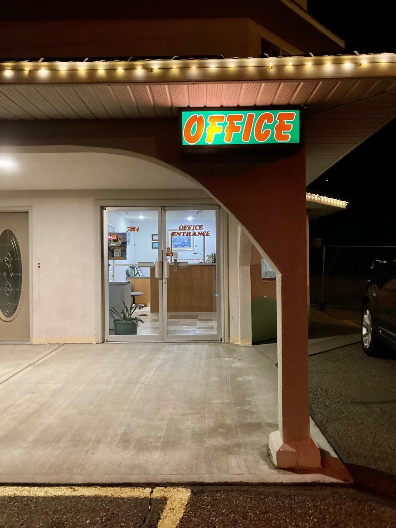 Motel 99 Grand Forks Ngoại thất bức ảnh