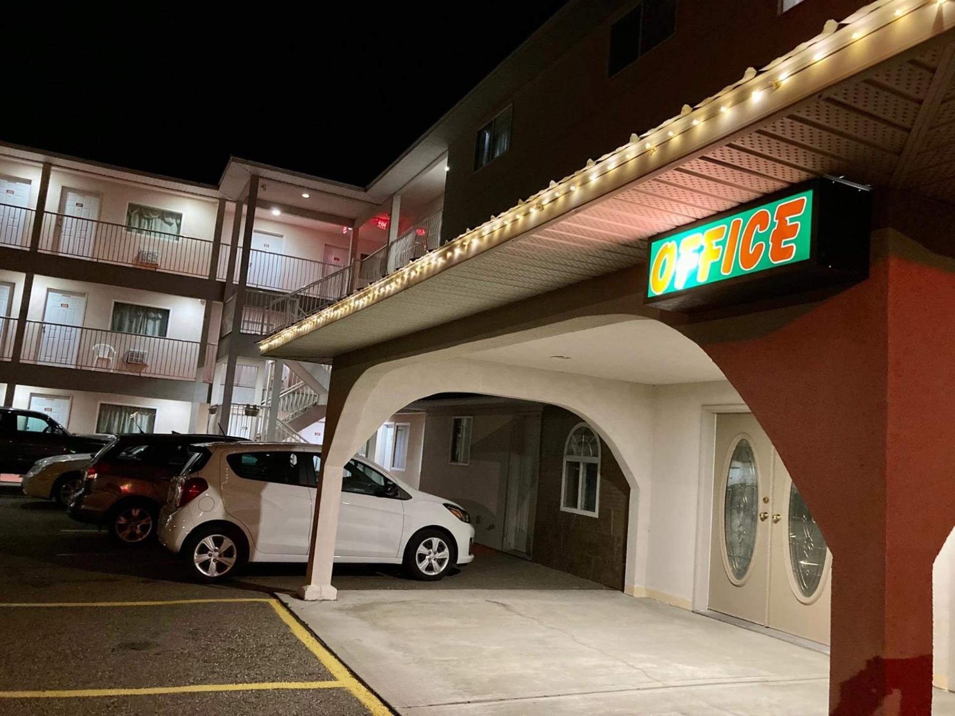 Motel 99 Grand Forks Ngoại thất bức ảnh