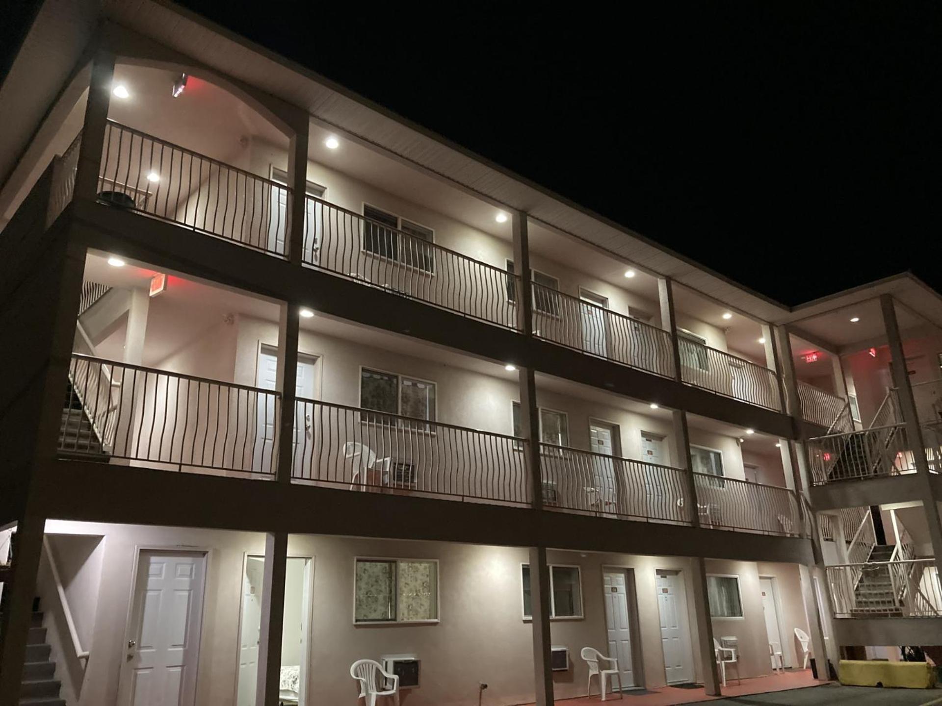 Motel 99 Grand Forks Ngoại thất bức ảnh