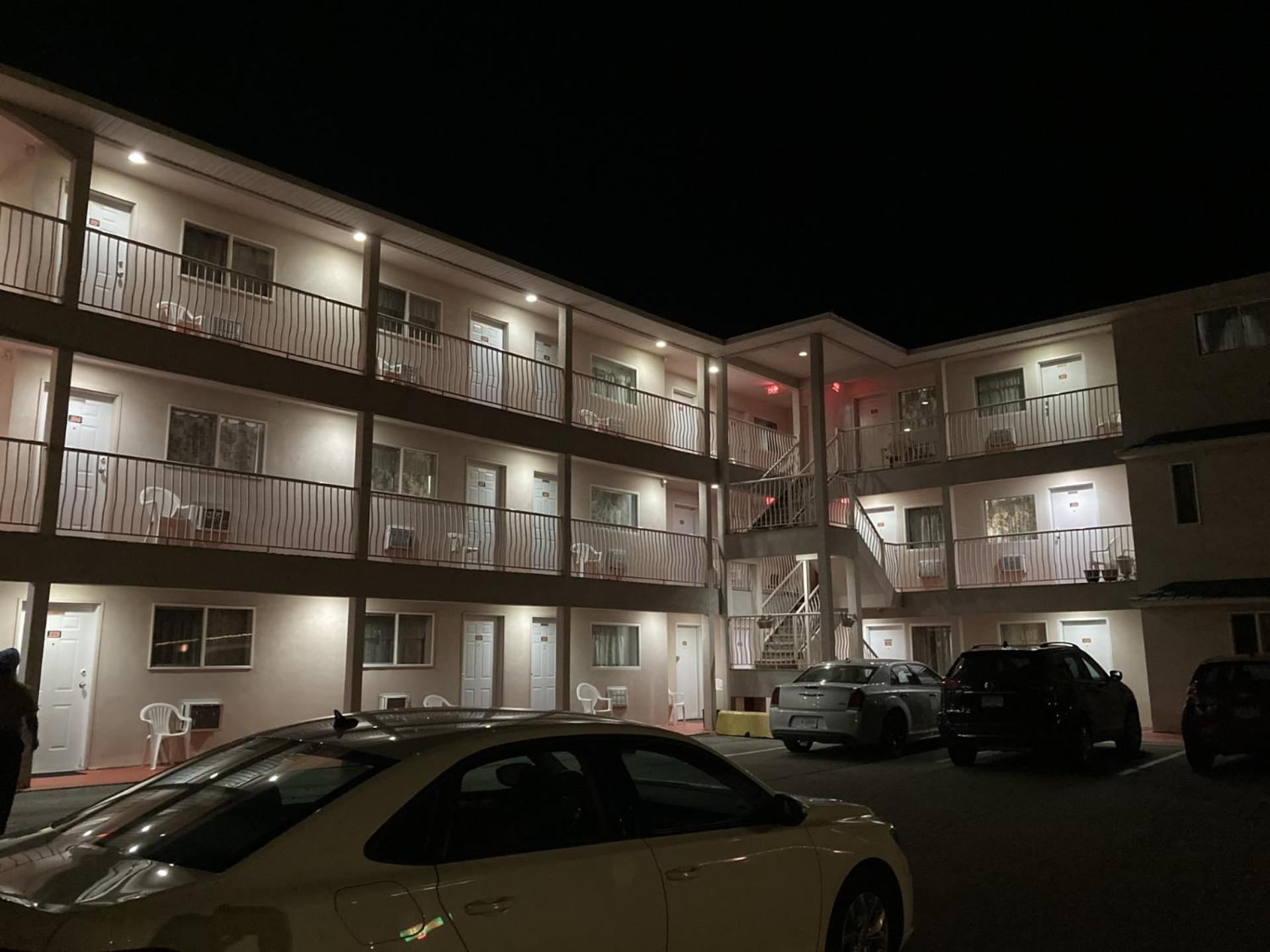 Motel 99 Grand Forks Ngoại thất bức ảnh