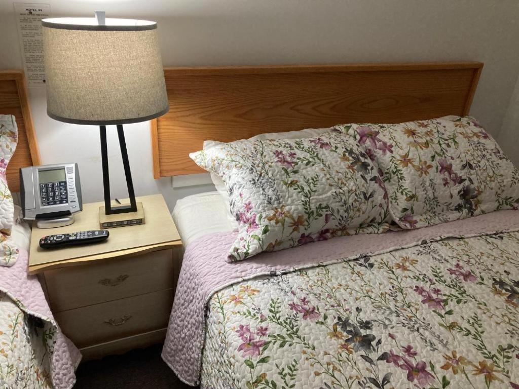 Motel 99 Grand Forks Ngoại thất bức ảnh